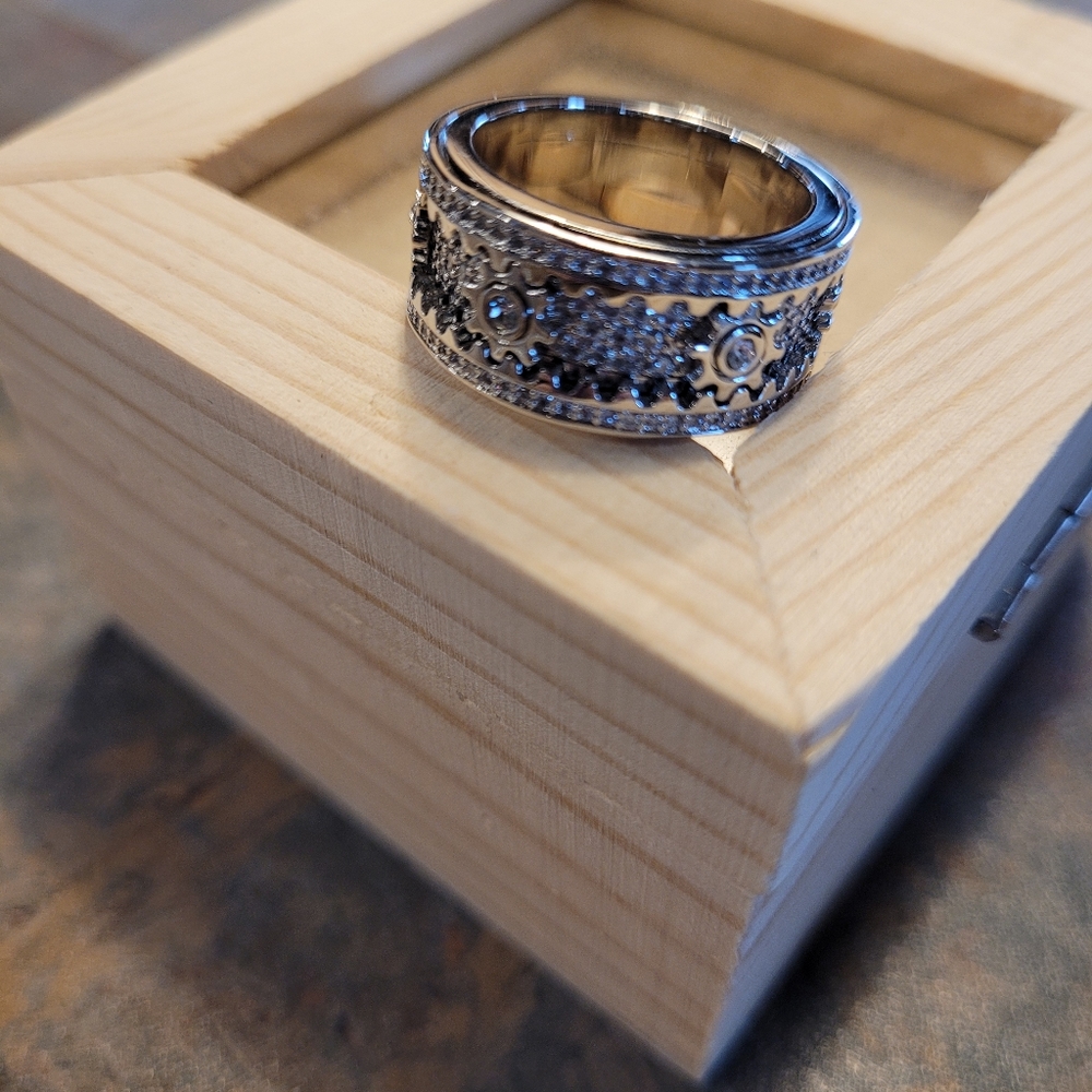 Anti-anxiety/fidget spinner ring